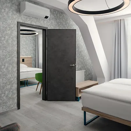 Ea Moment Self Check-in Hotel Praga